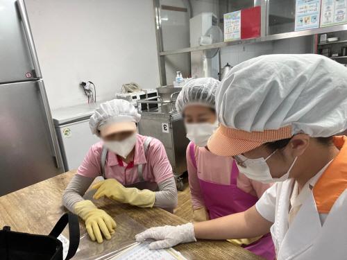 25년 사회복지급식소 5차시 직접조리, 3차시 가정형·경로당 조리원 방문교육 완료