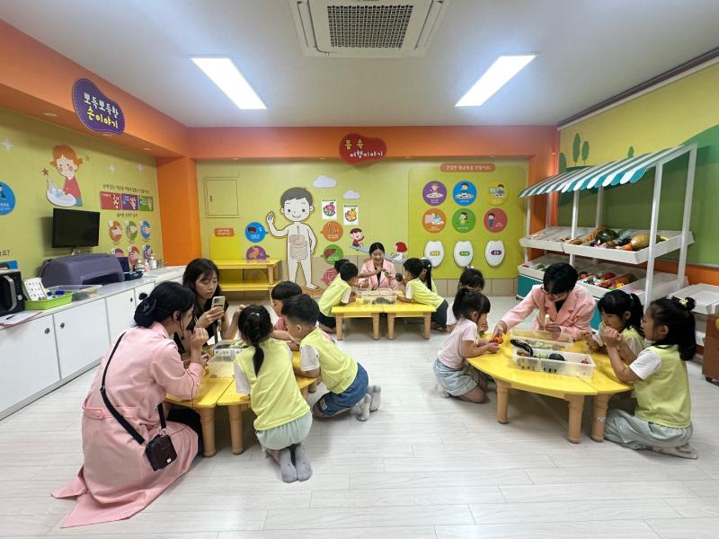 2025년 기쁨이와 으뜸이가 함께하는 오감놀이터 프로그램